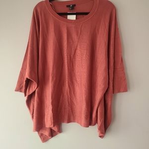 H&M Light Coral Loose Lightweight Scoop Neck Shark Bite Hem Batwing Sweater - M